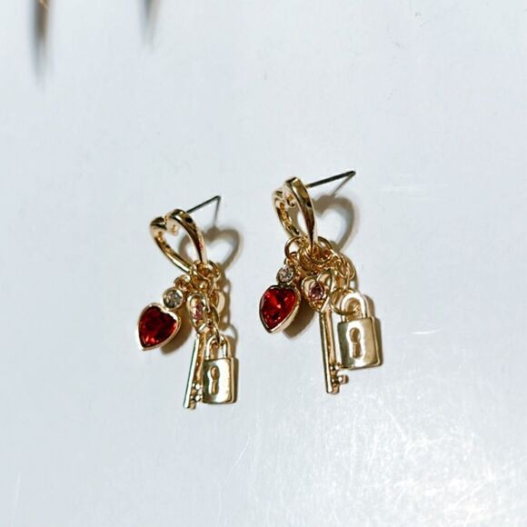 heart dangle earrings H156 - Picture 5 of 6